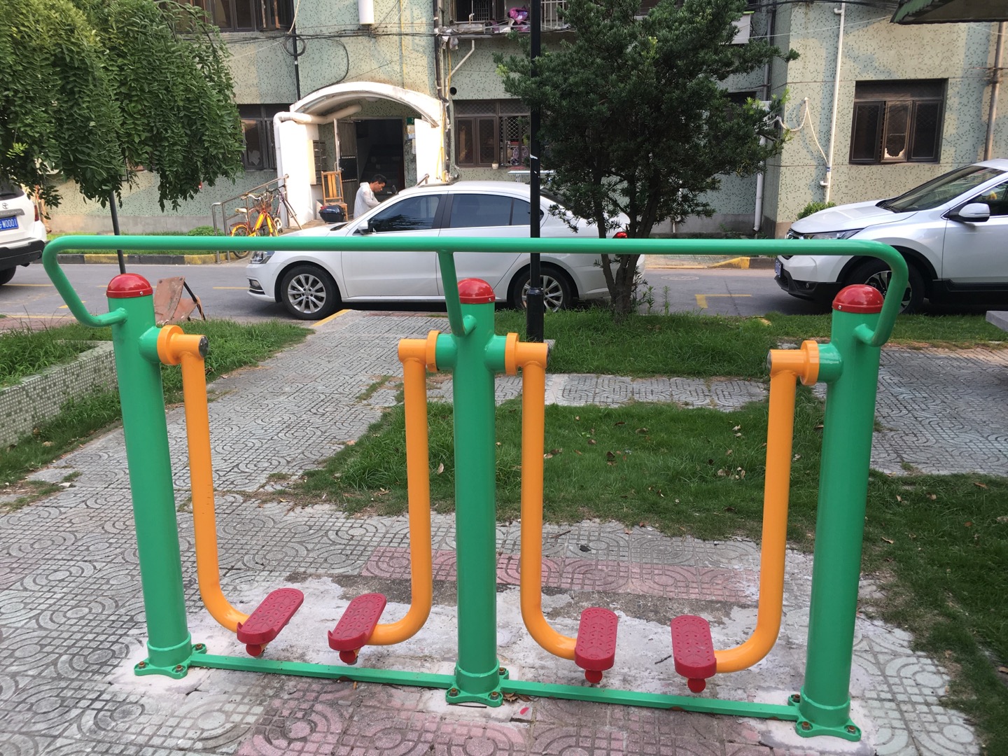 兩聯漫步機