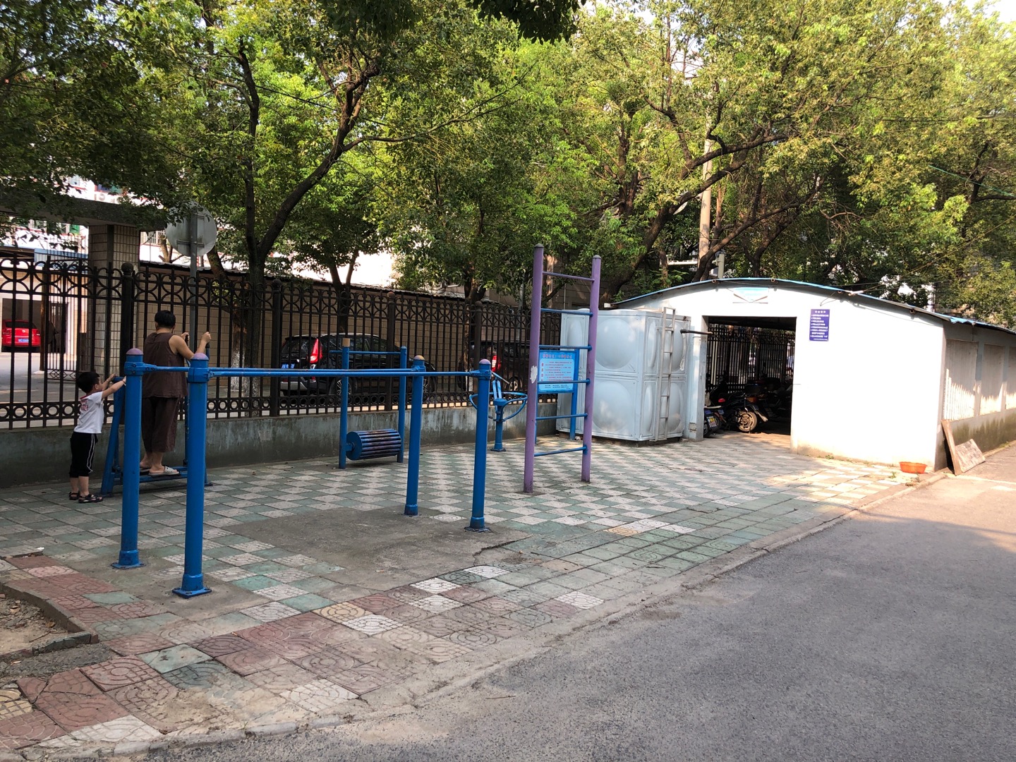 楊柳社區(qū)吳楊路210弄健身點