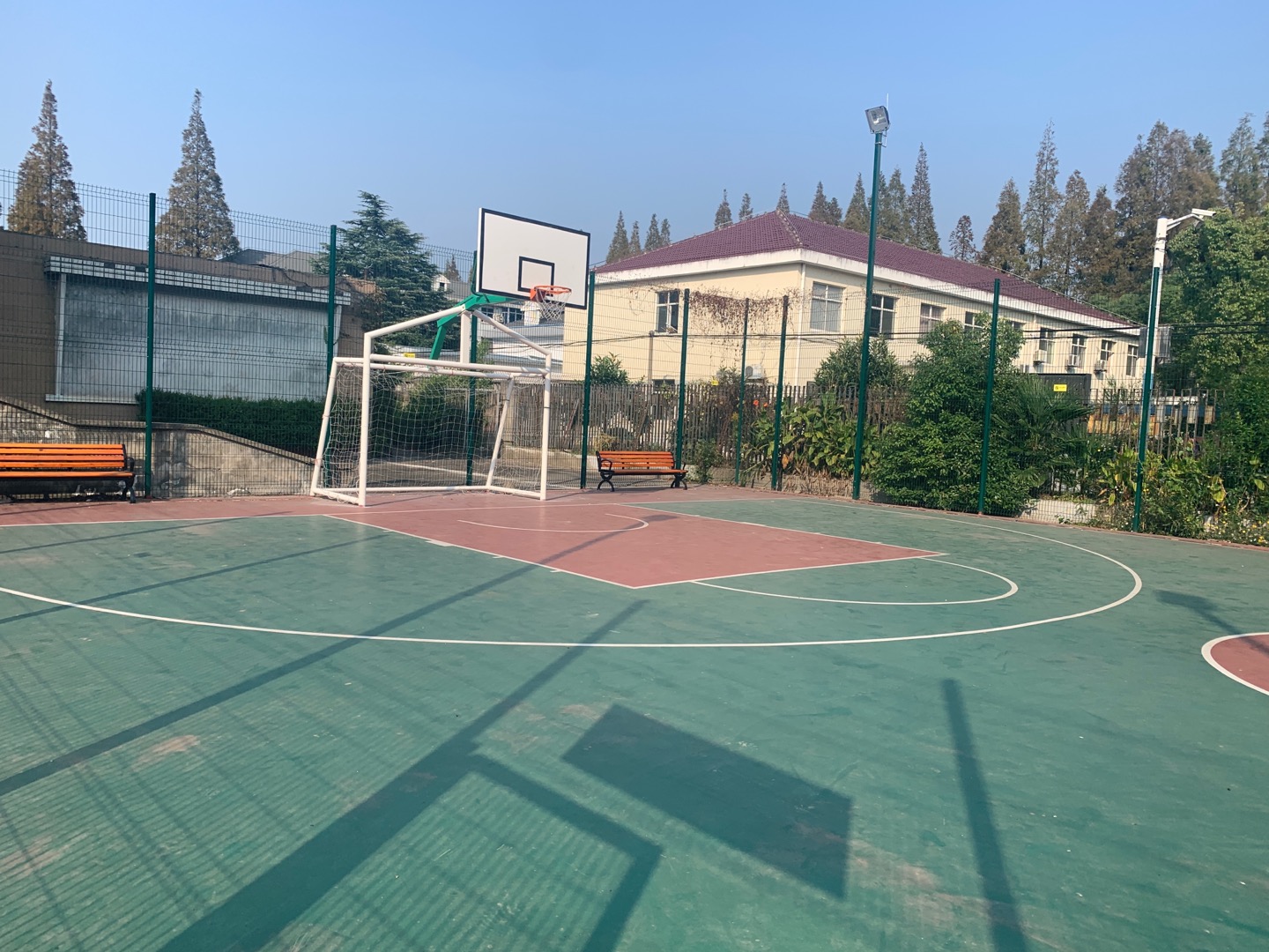 躍進籃球場