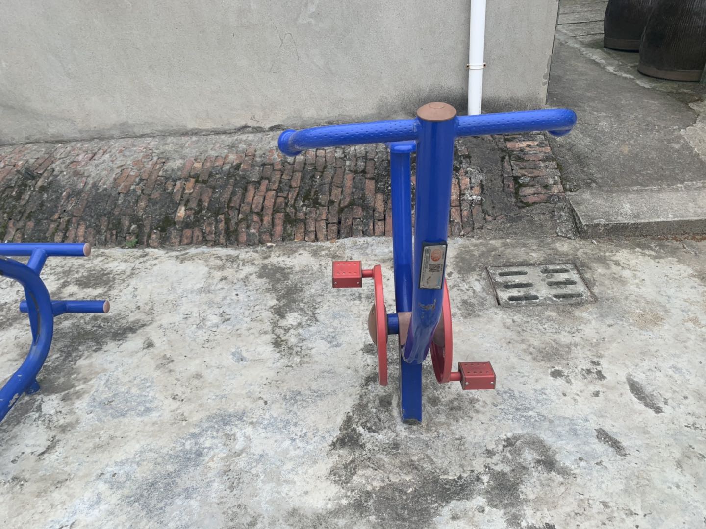 直立健身車