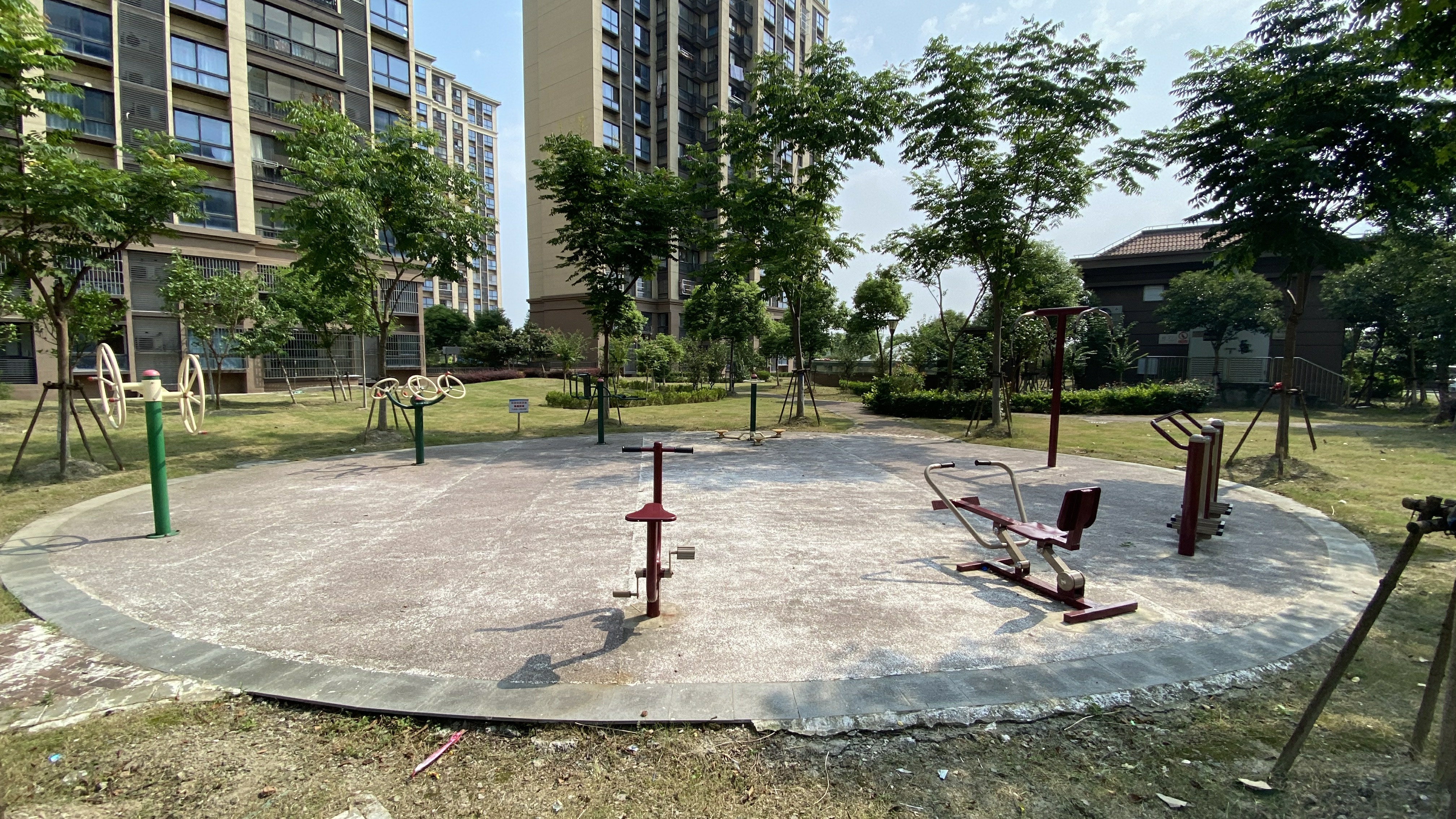 華城第二居委會(huì)第一健身點(diǎn)