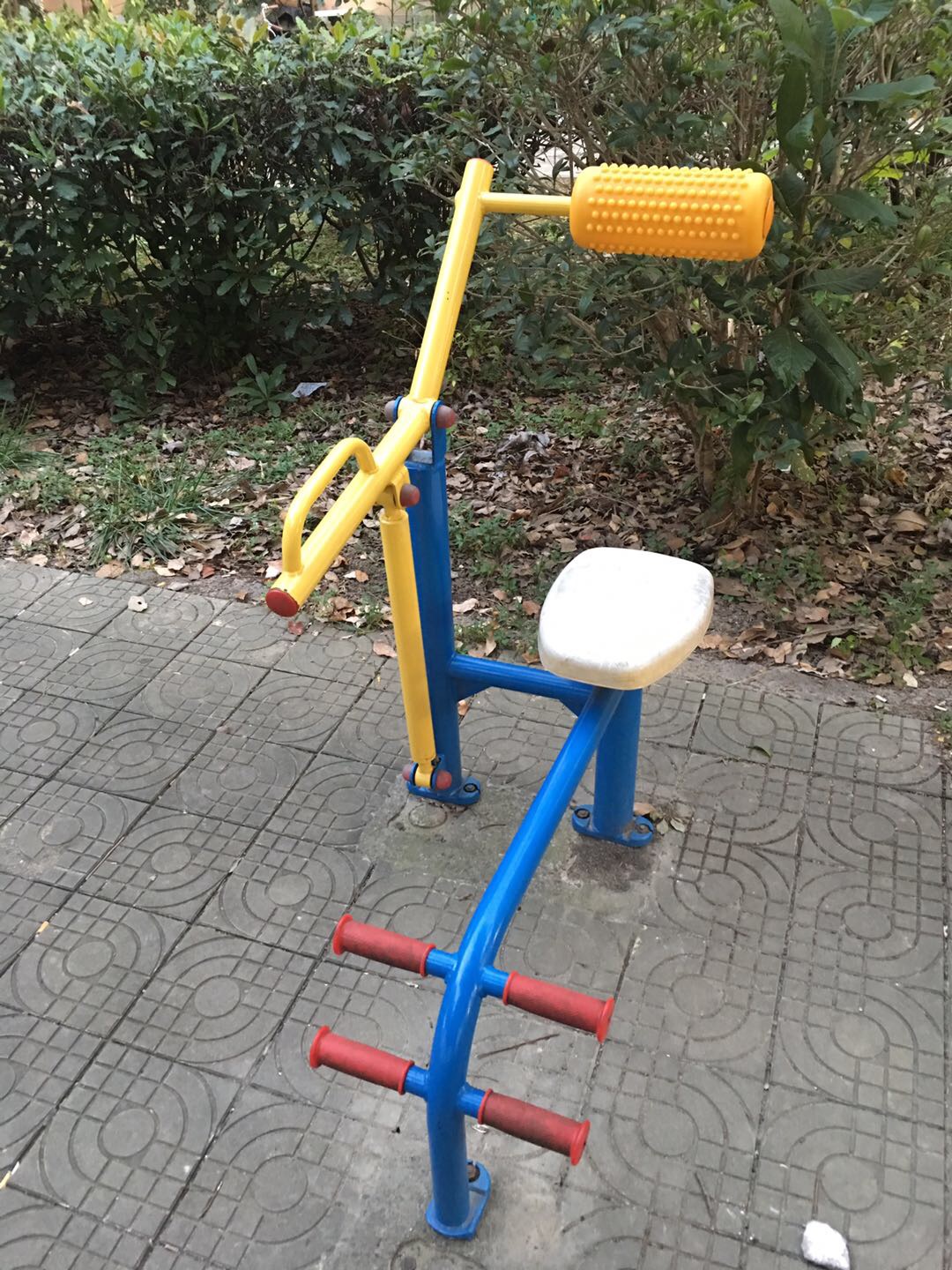 腹背鍛煉器