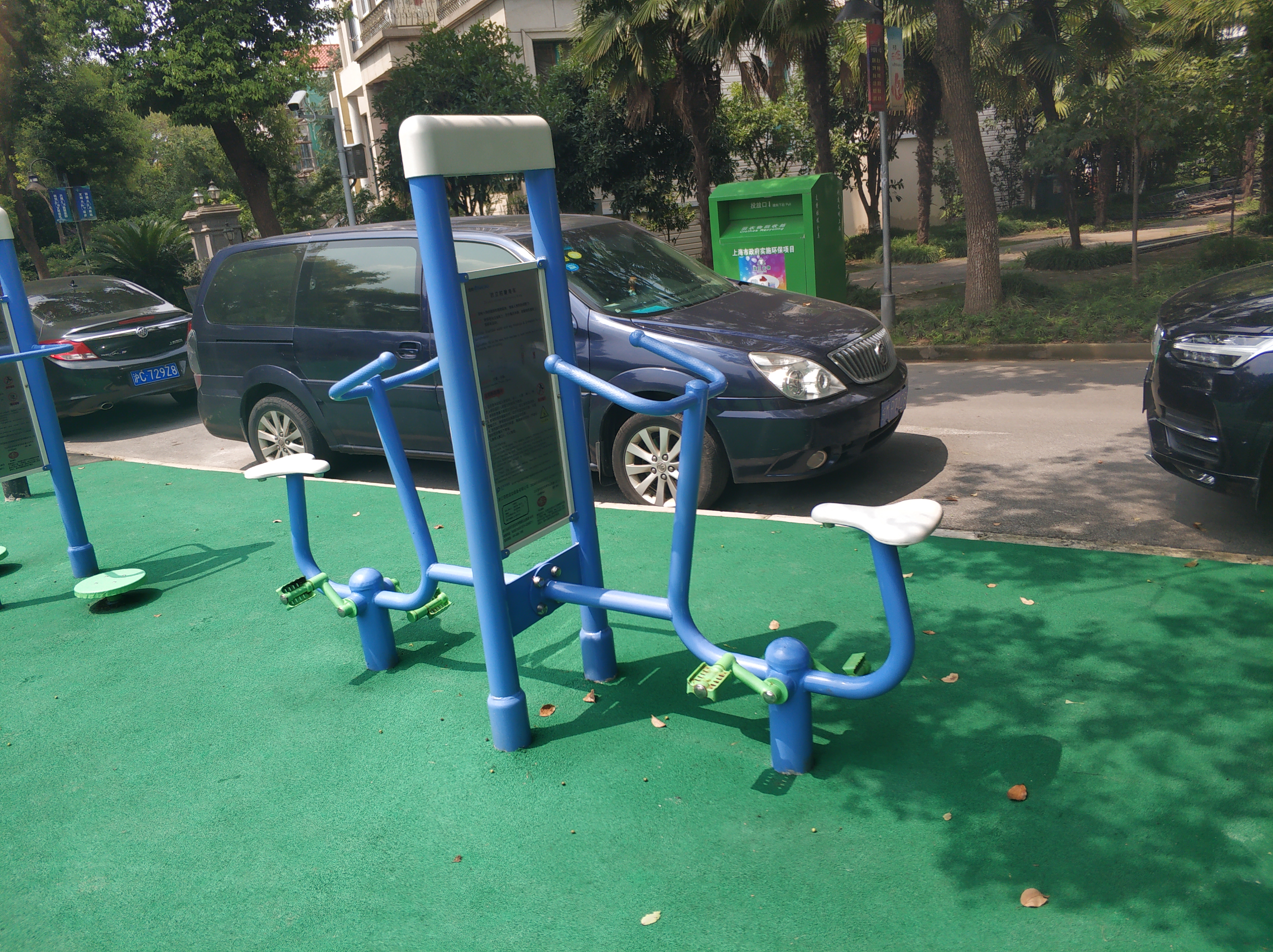 雙立柱健身車