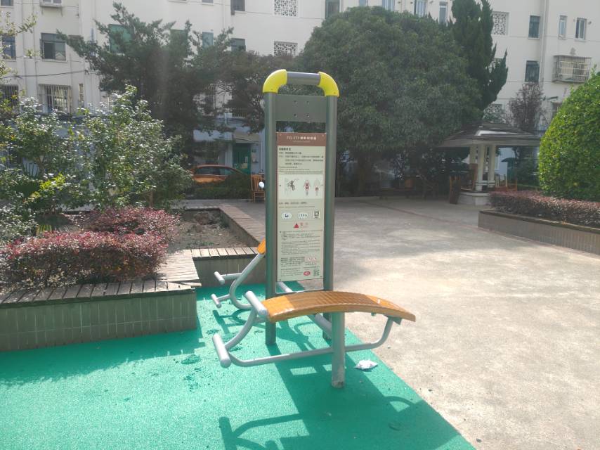 腹肌訓(xùn)練器