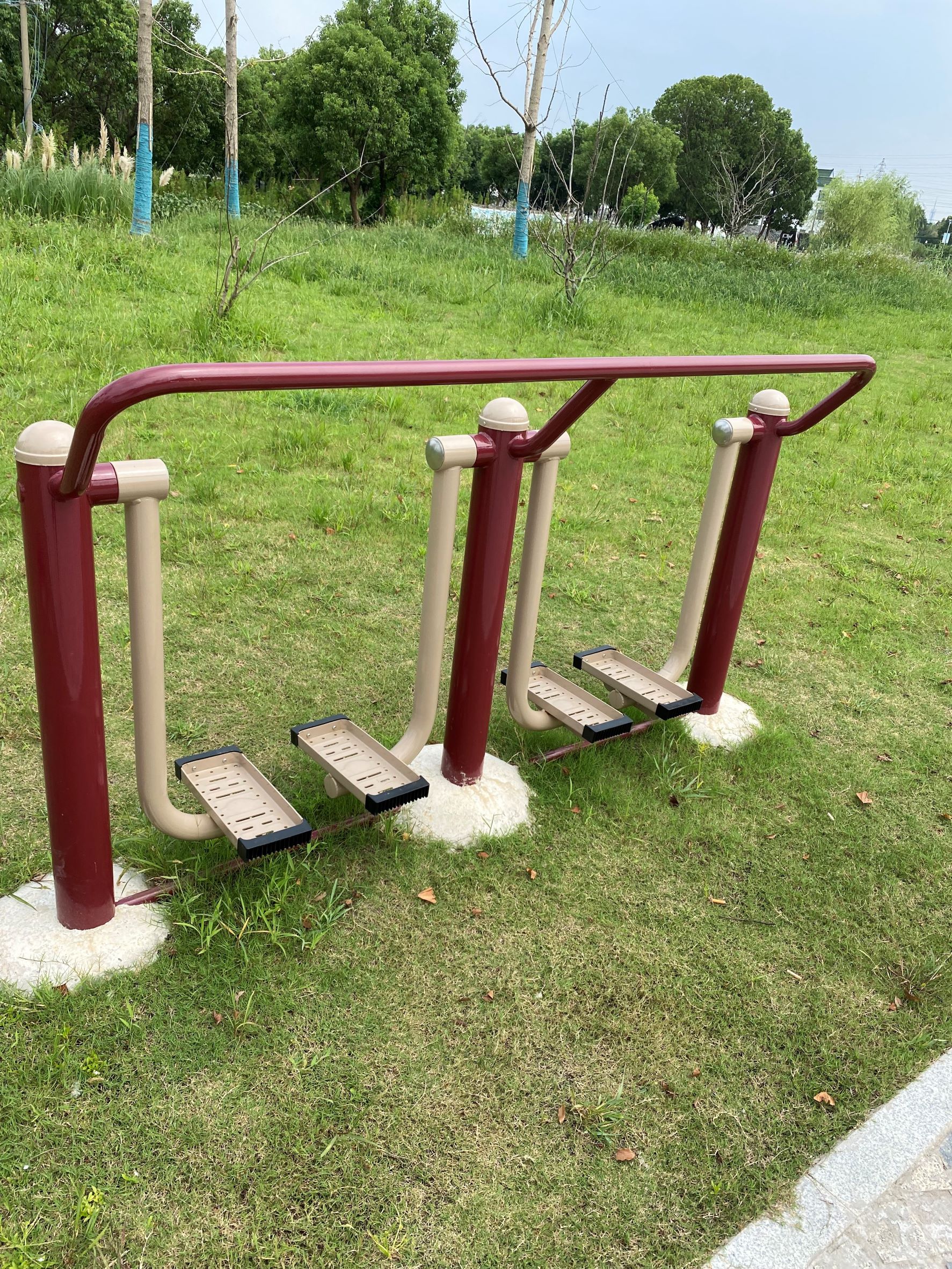 二位太空漫步機(jī)