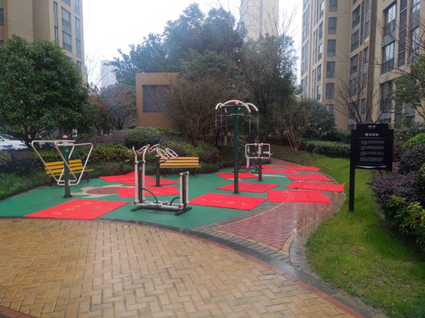 高臺路1333弄小區(qū)市民健身點