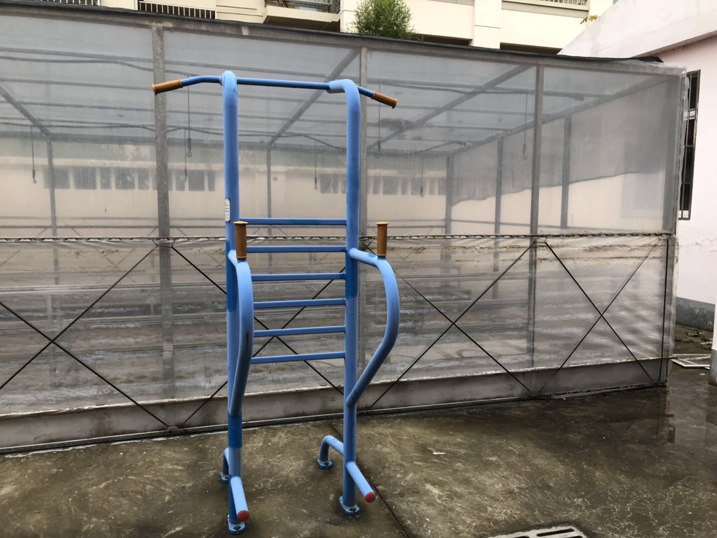 多功能訓練器