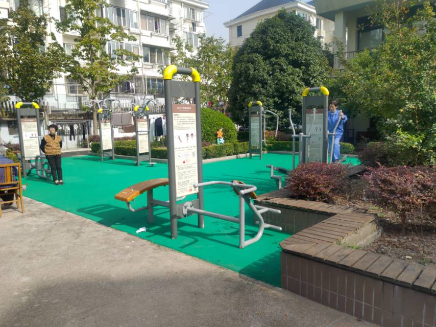 雪野二村雪野路34弄廣場(chǎng)