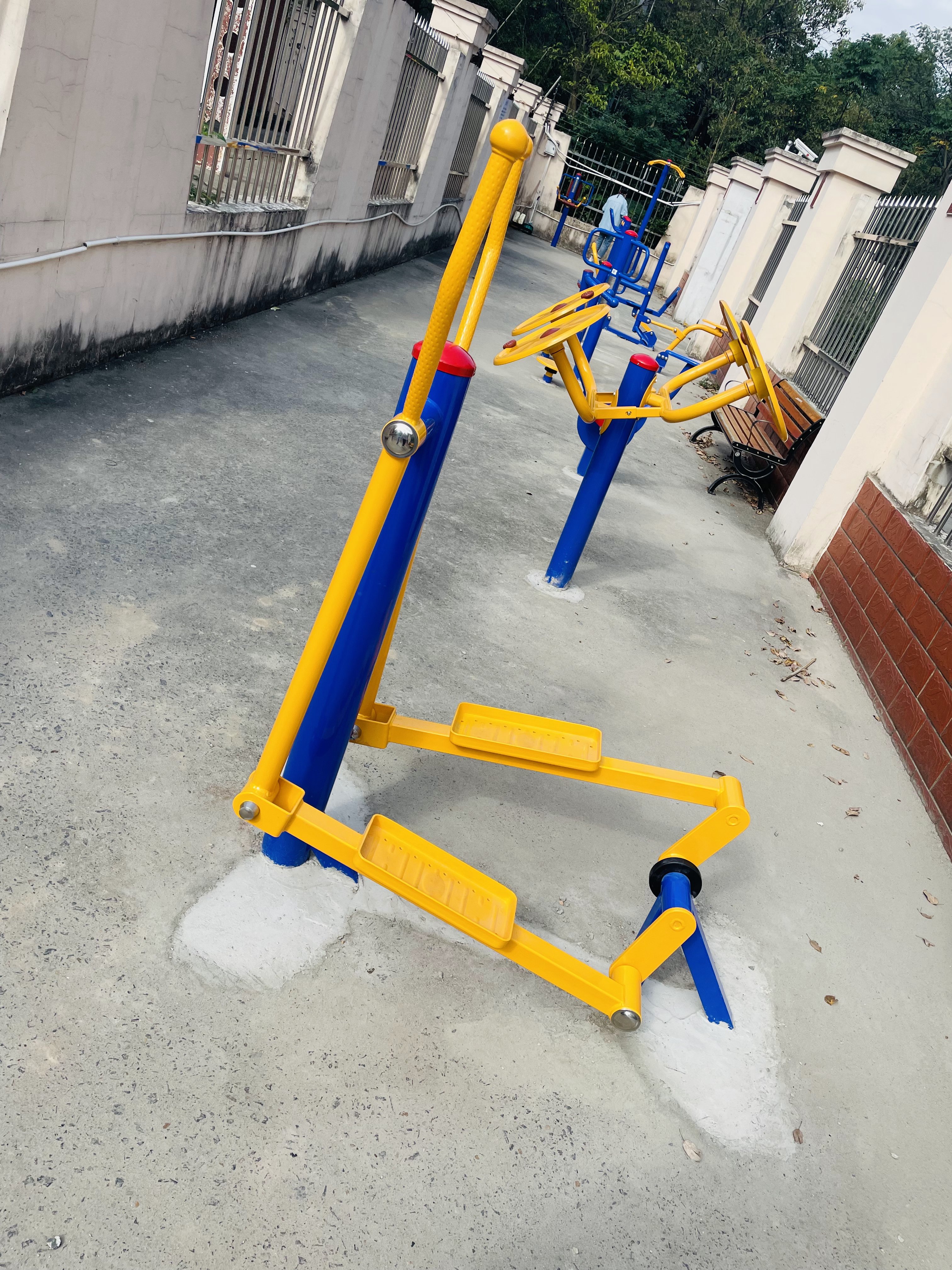 室外橢圓機