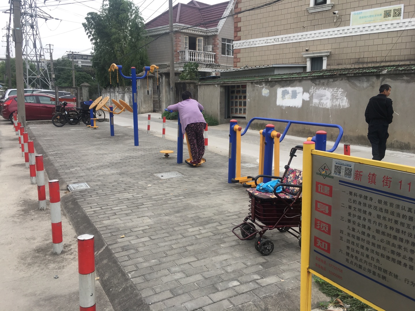 新鎮(zhèn)街1120弄健身點