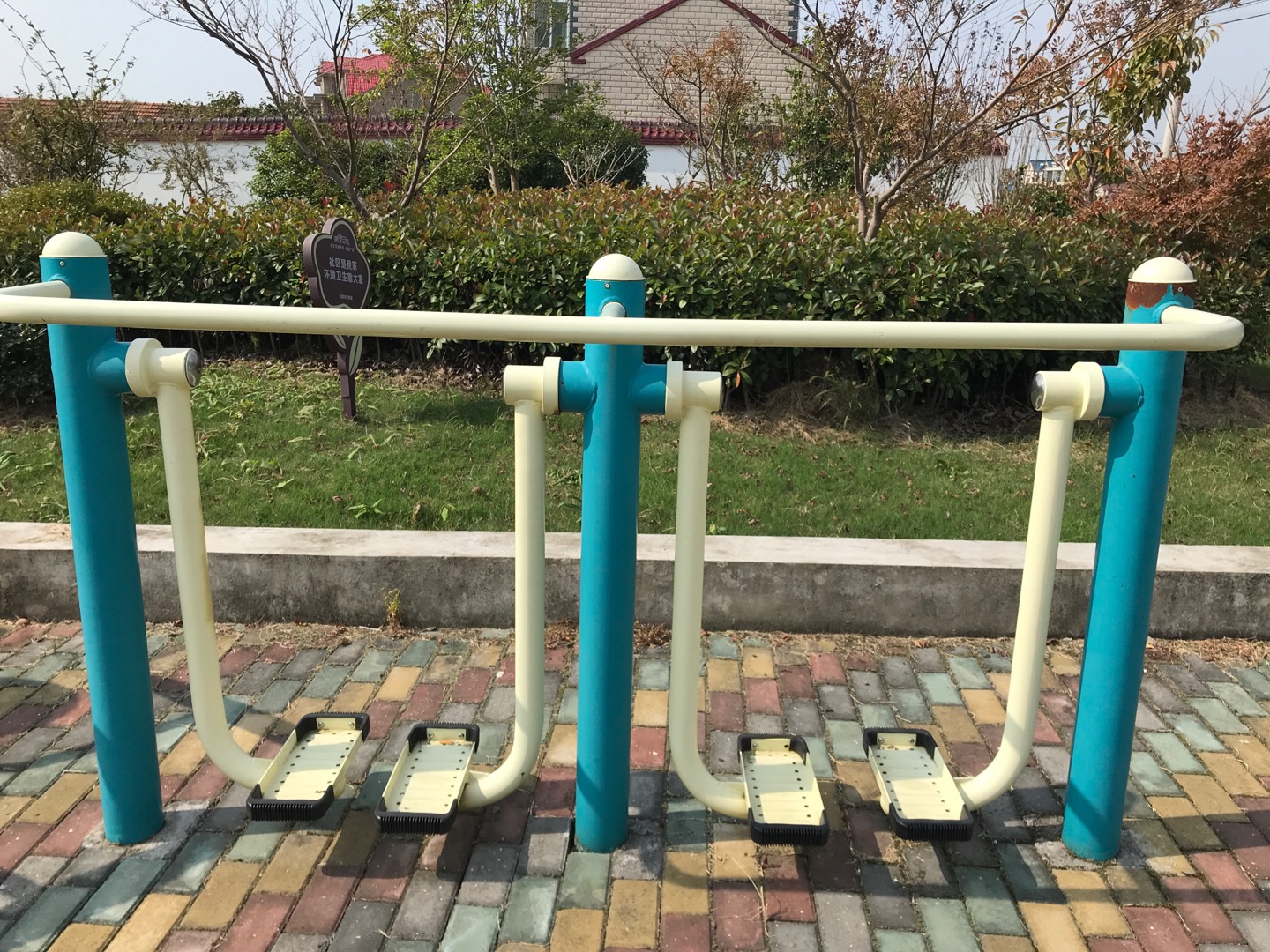 雙位太空漫步機