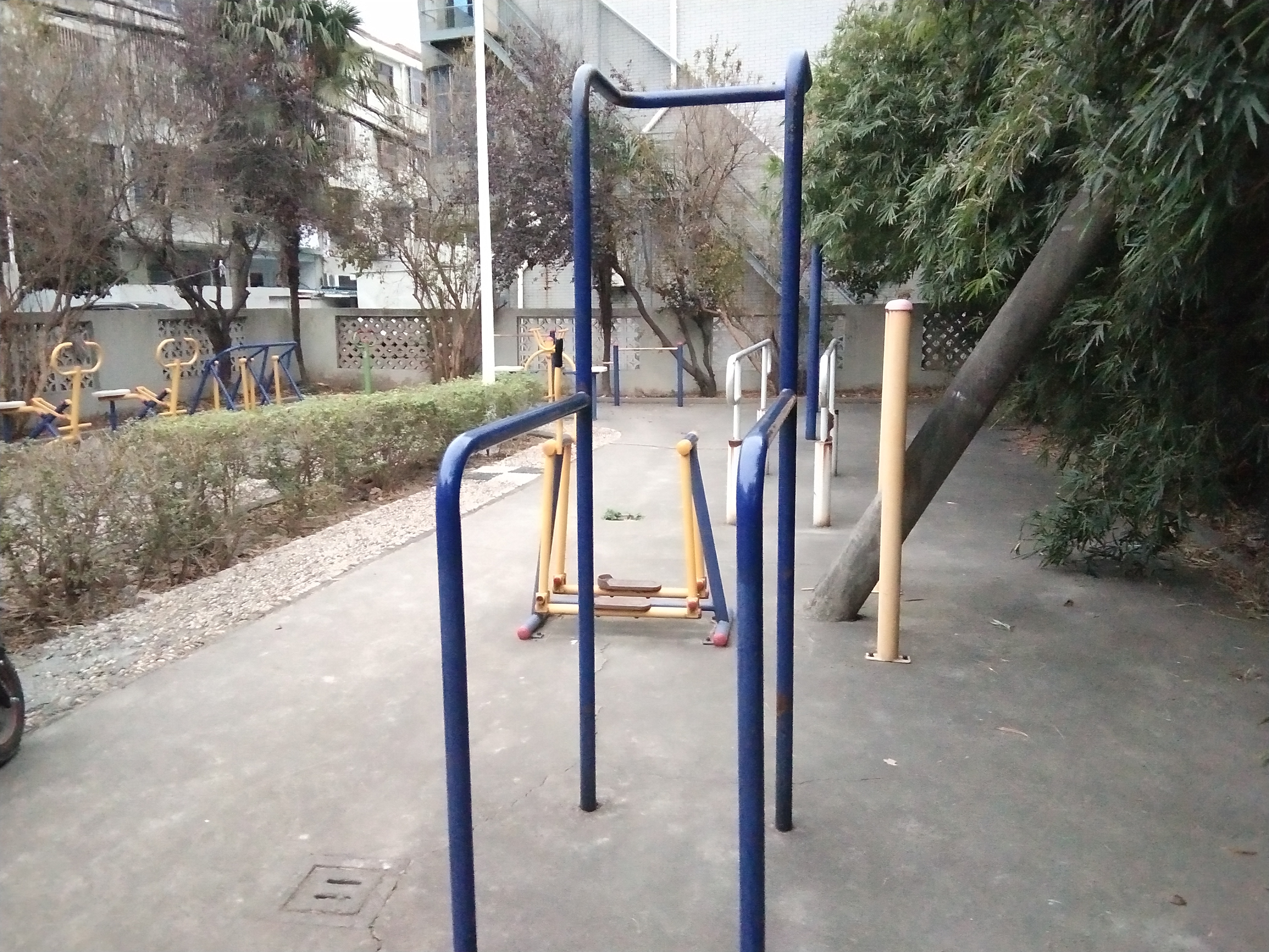 瓦屑居委建設(shè)路22弄健身點(diǎn)