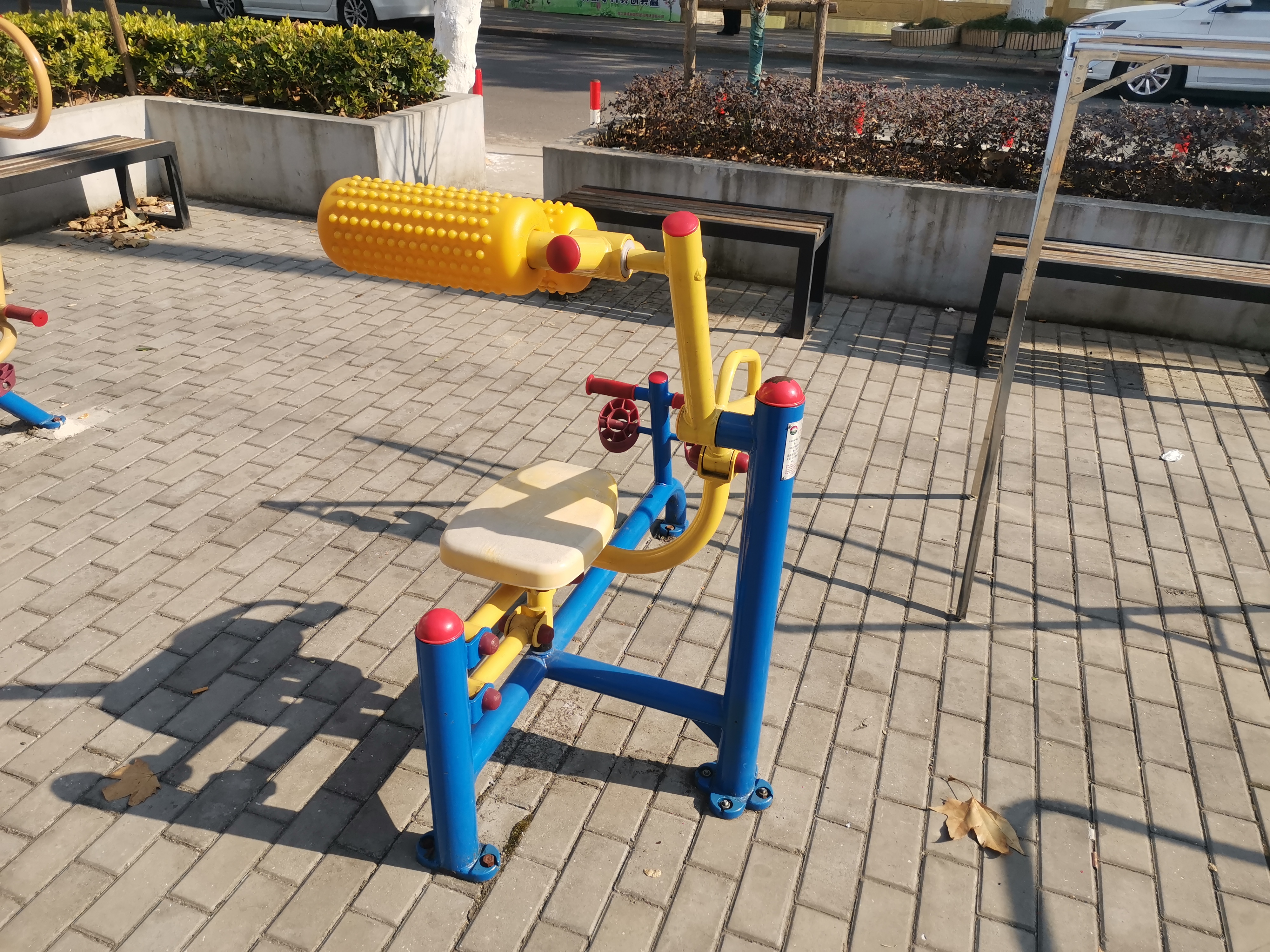 自重腰背鍛煉器