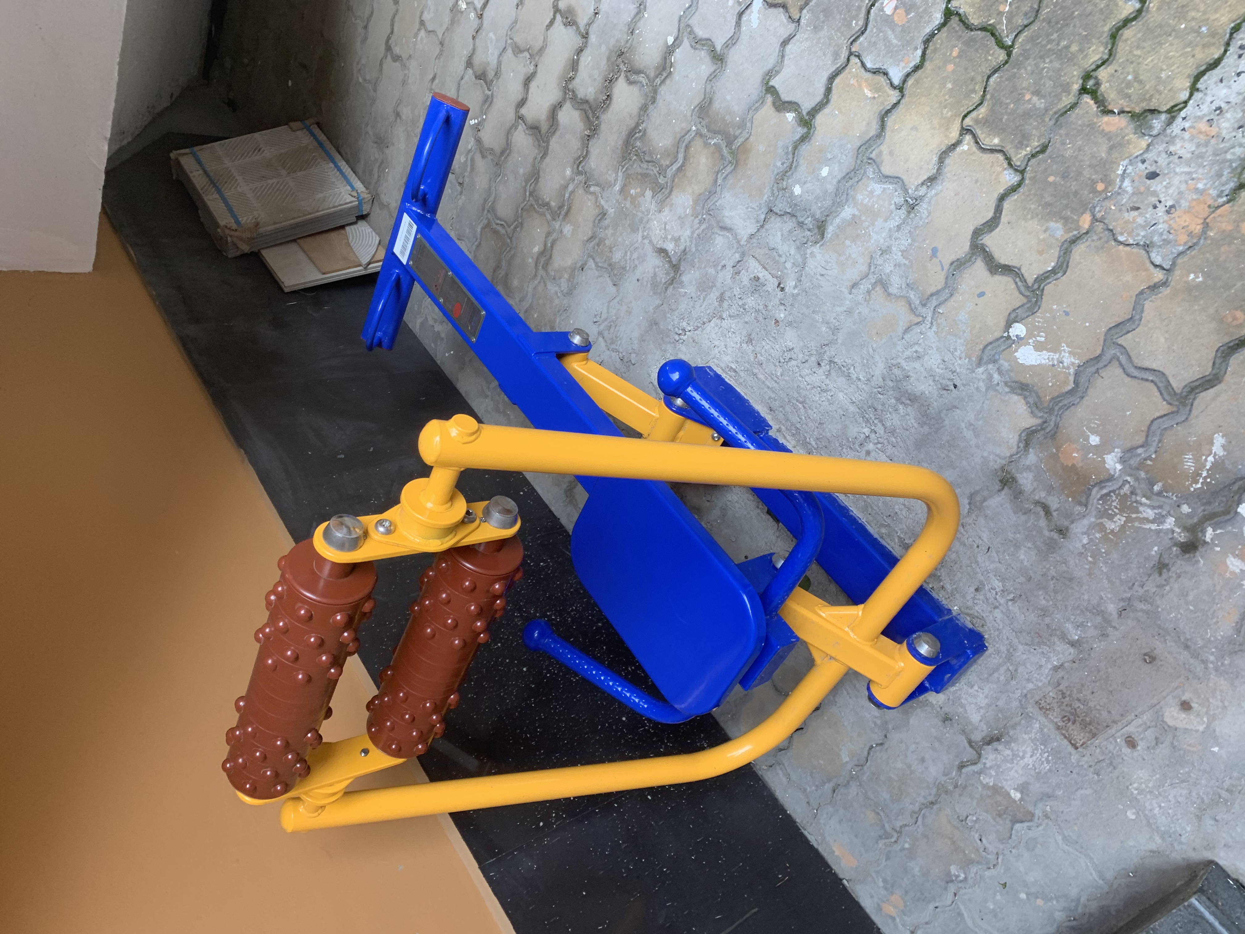 腹背屈伸訓練器