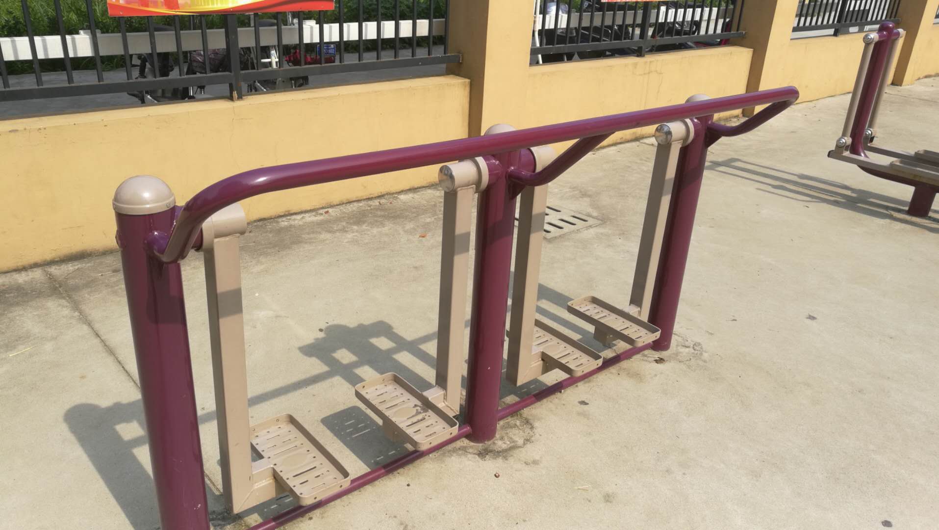 二位太空漫步機