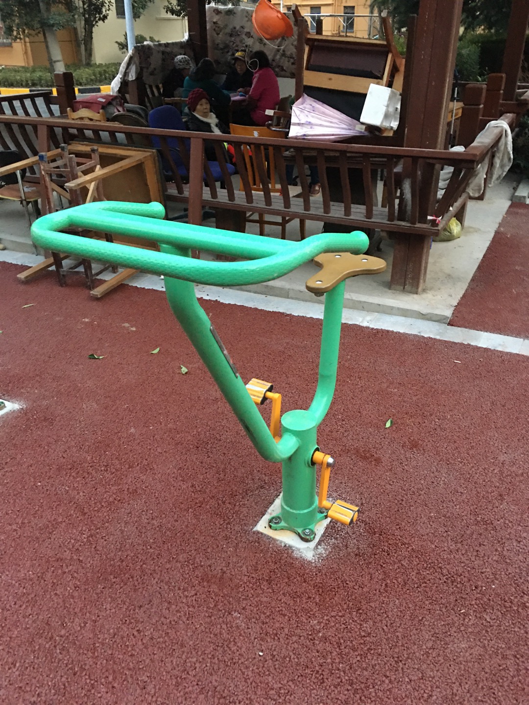 直立健身車