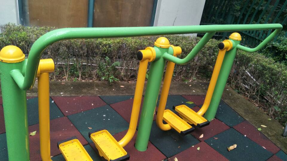 雙位太空漫步機