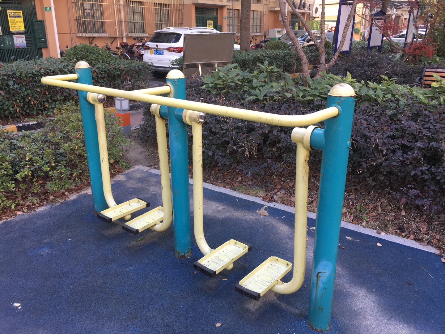 雙位太空漫步機