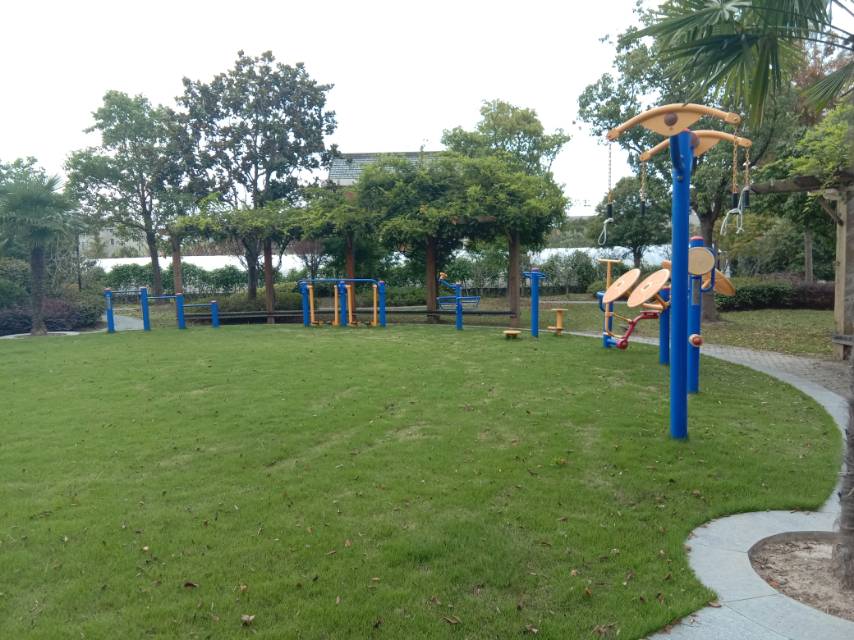 建華村健身點2