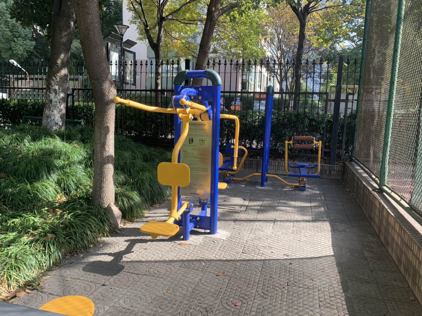 自重式訓練器