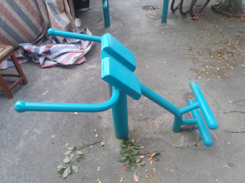 背肌訓練器