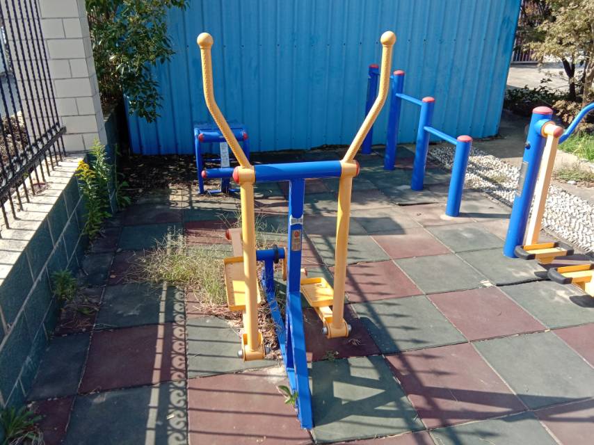 室外橢圓機