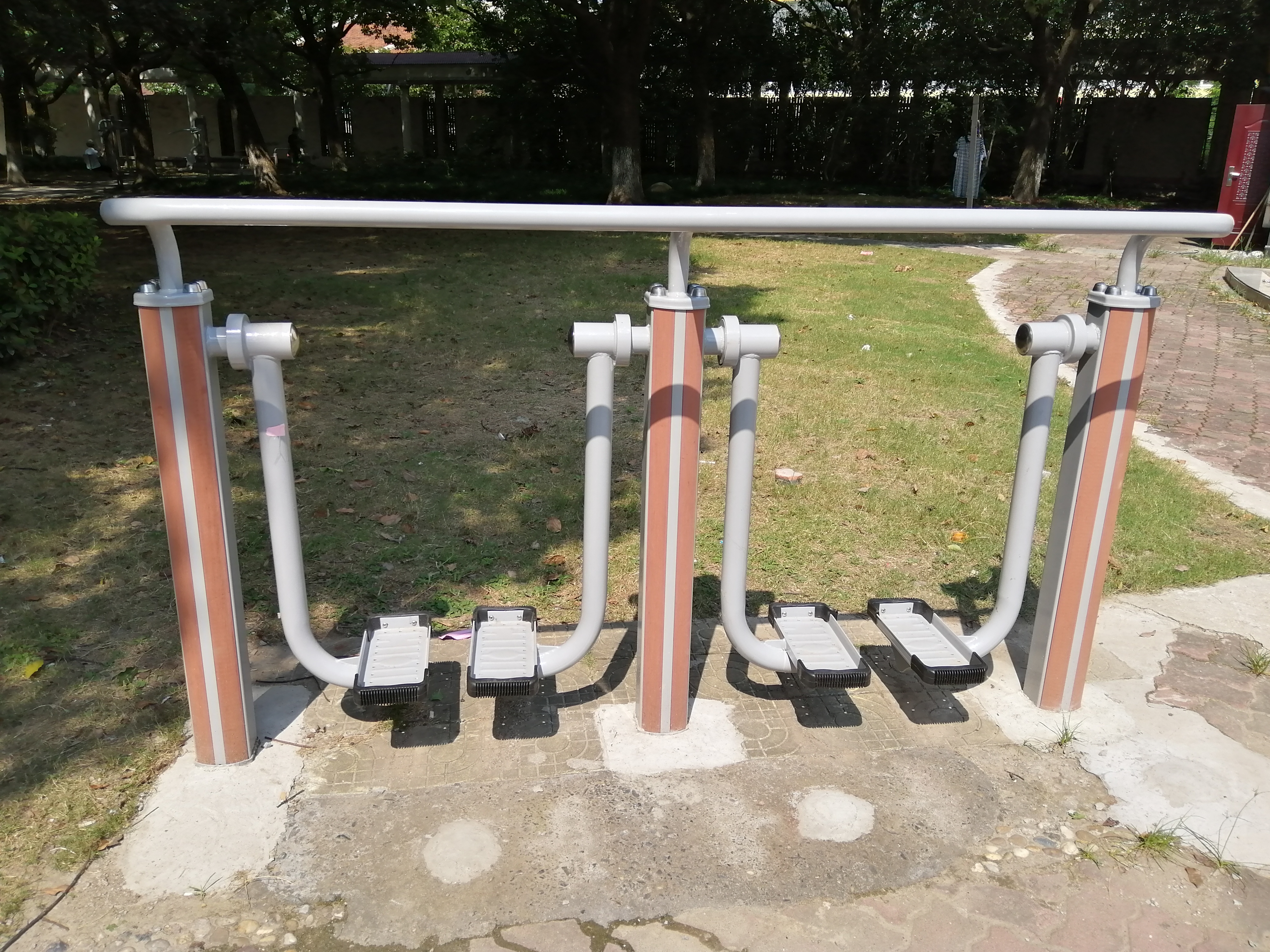 雙位太空漫步機(jī)