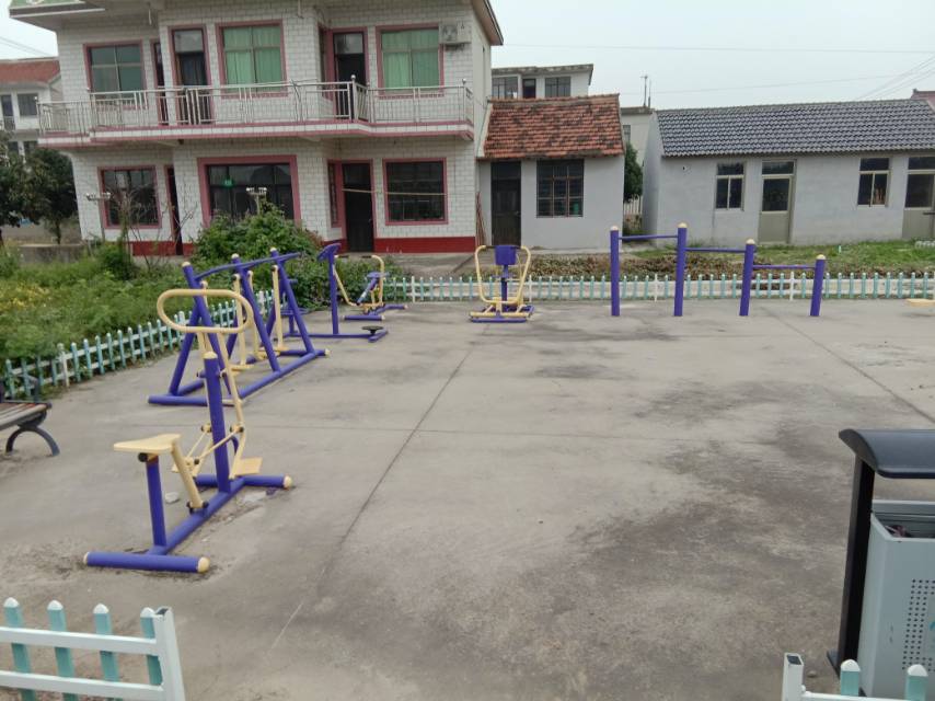 堡鎮(zhèn)四滧村4隊(duì)健身點(diǎn)