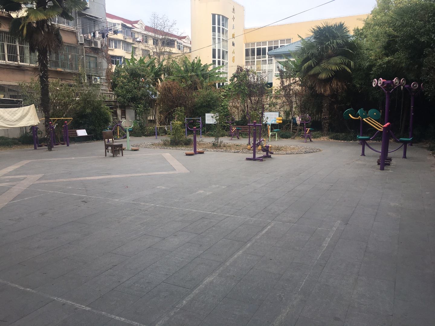 凌三居委健身點2