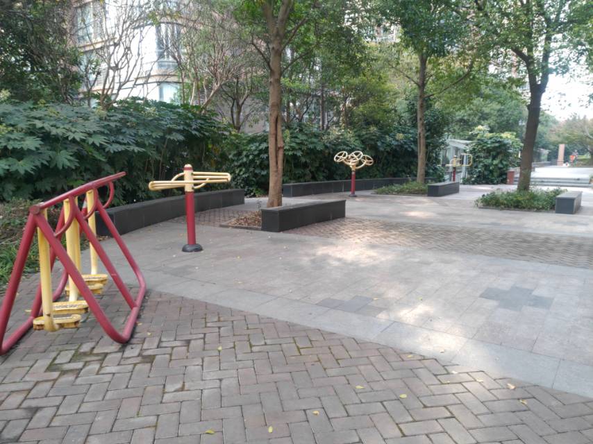 聽潮豪園健身點(diǎn)一