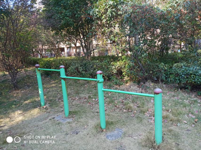 三人壓腿器