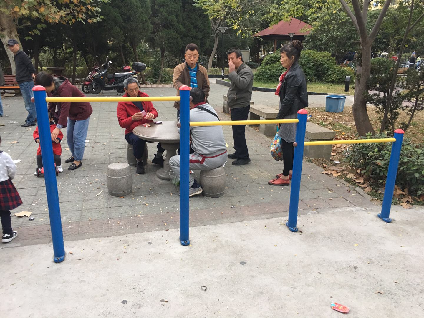 壓腿杠