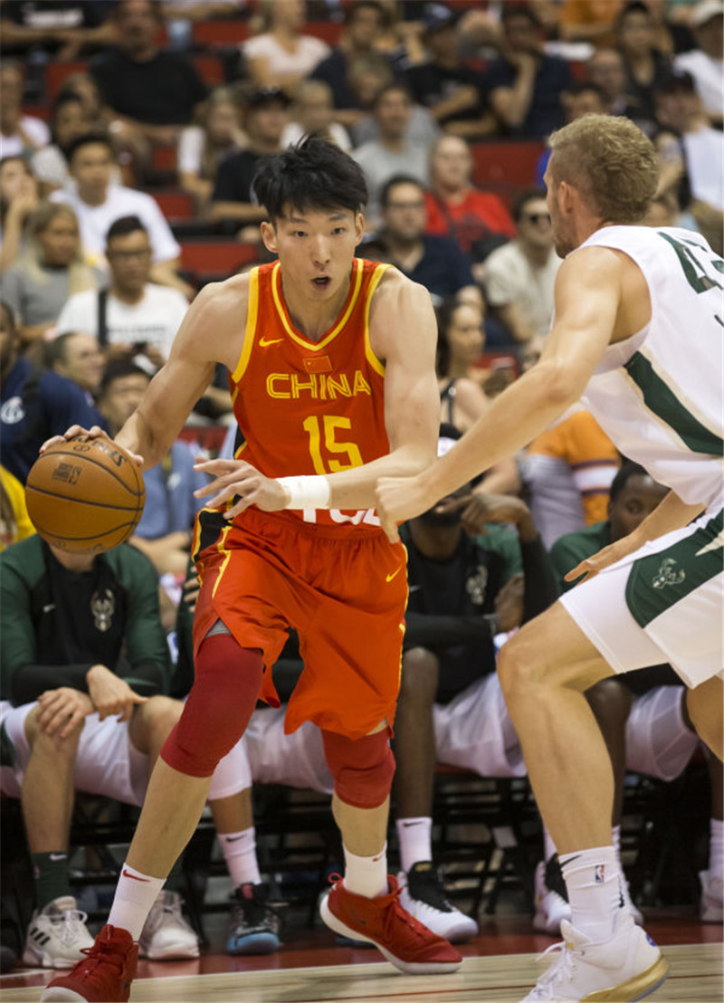 夏季聯(lián)賽第四戰(zhàn)不敵雄鹿中國隊需更投入